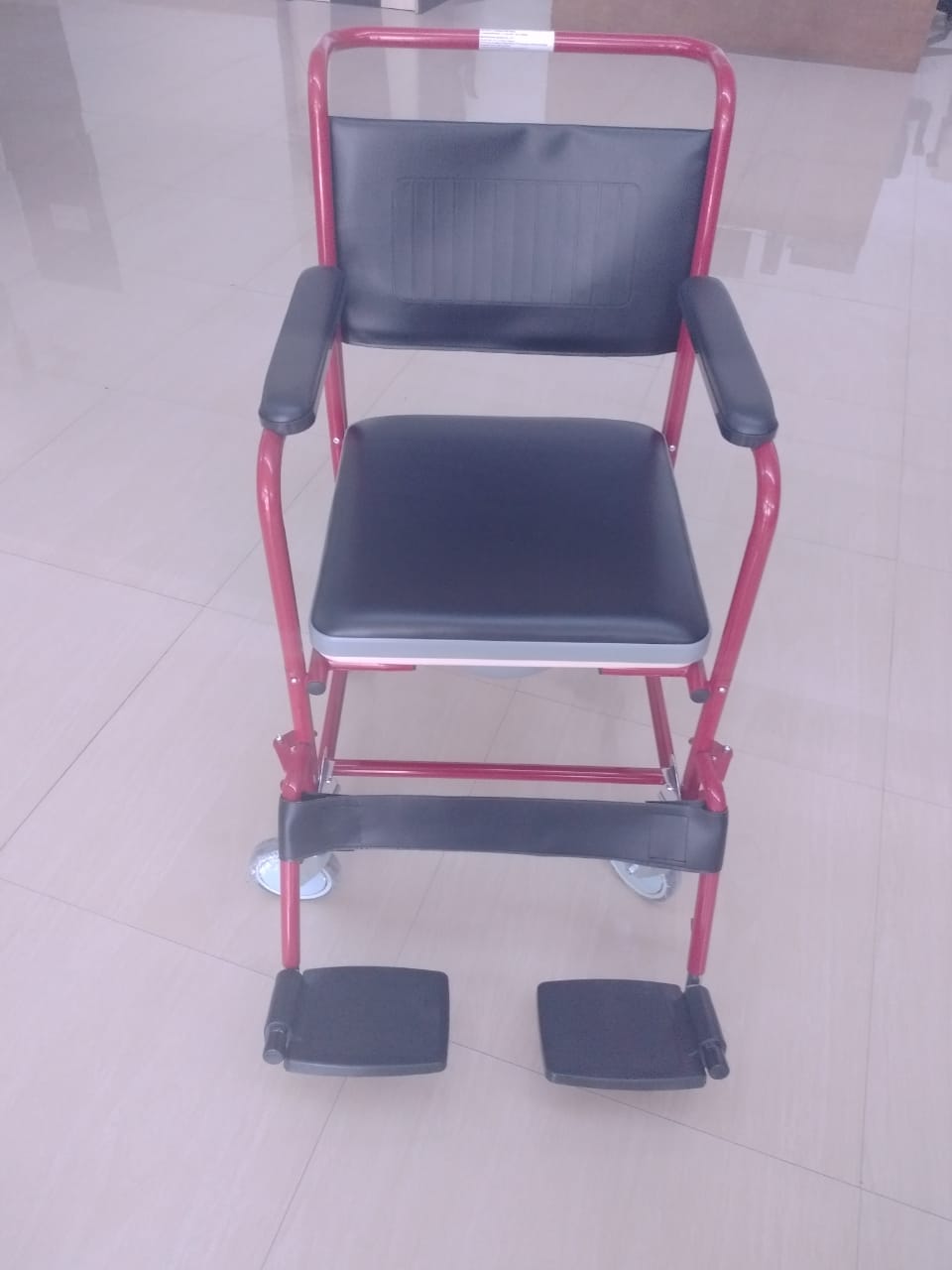 Bathroom Commode Chair (3)